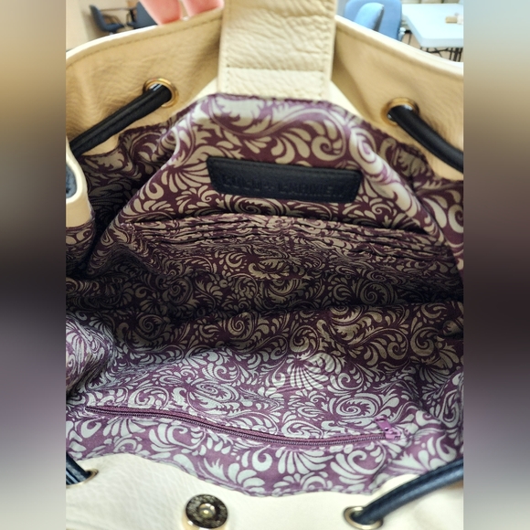 Coco & Carmen Crossbody Bag - Picture 4 of 7